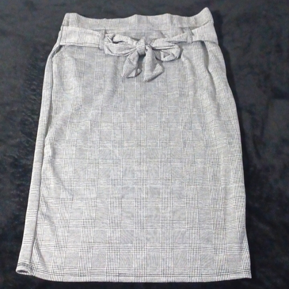 Gray ,white and black plaid pencil skirt